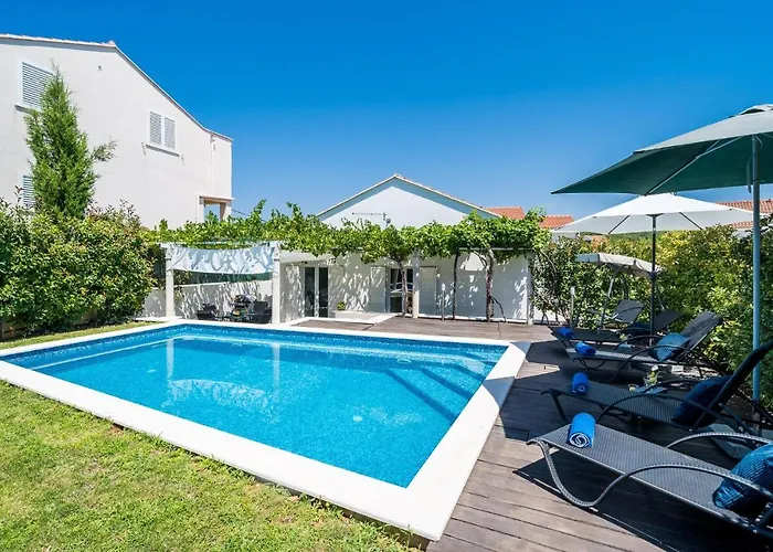 Holiday Home Bosanka With Outdoor Swimming Pool 287