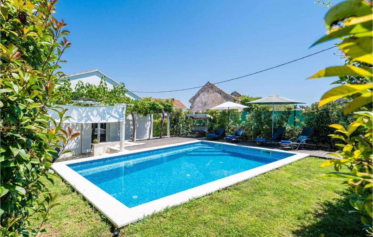 Holiday Bosanka With Outdoor Swimming Pool 287 * Dubrovnik