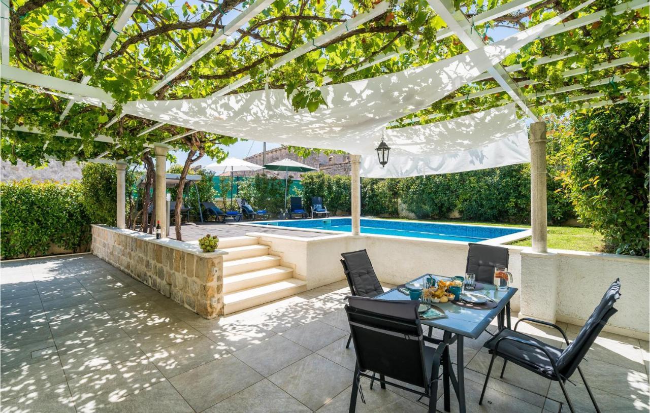 Ferienhaus Holiday Bosanka With Outdoor Swimming Pool 287